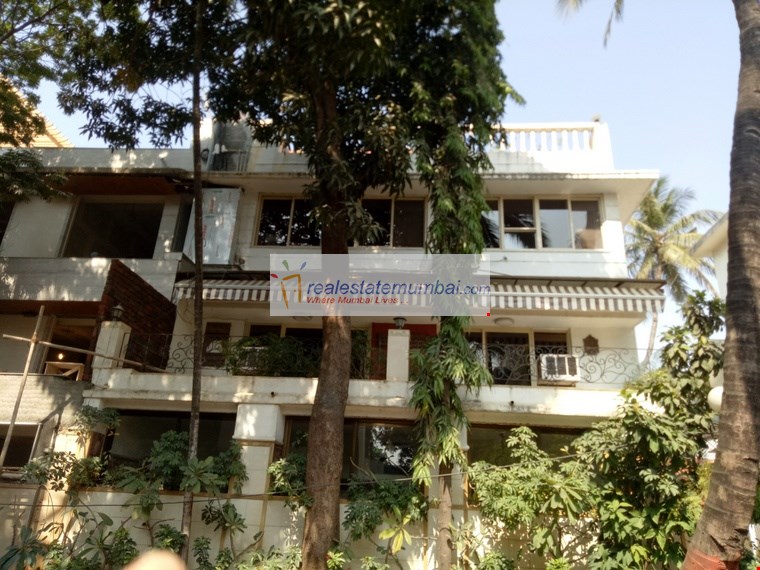 5 BHK Flat for Sale in Juhu - Vikas Park